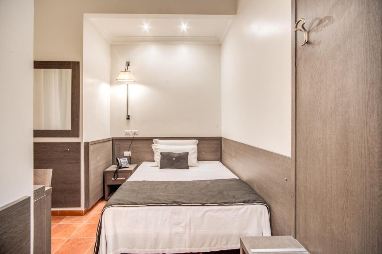 Hotel Mirti Rom