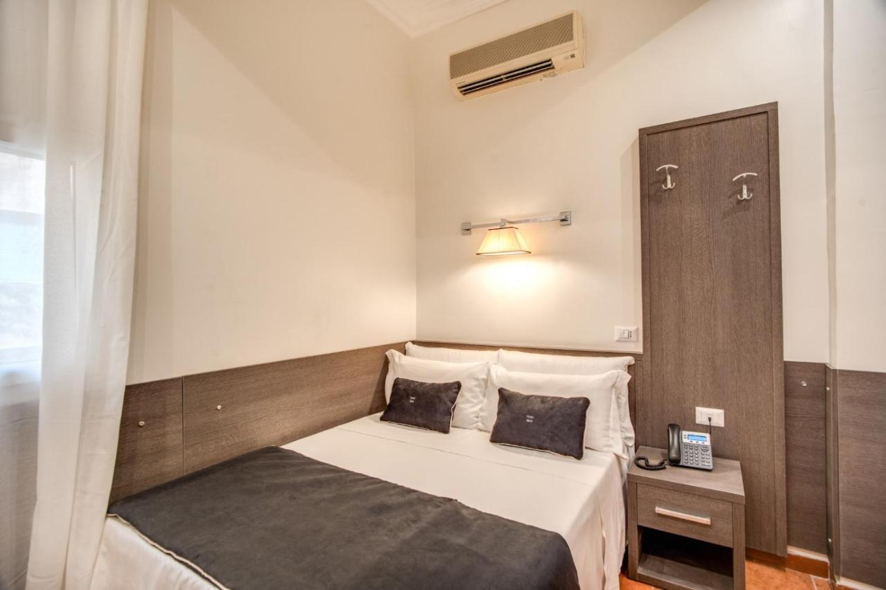Hotel Mirti Rom