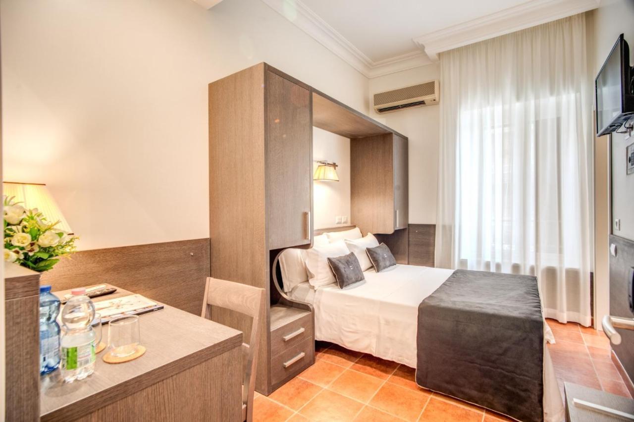 Hotel Mirti Rom